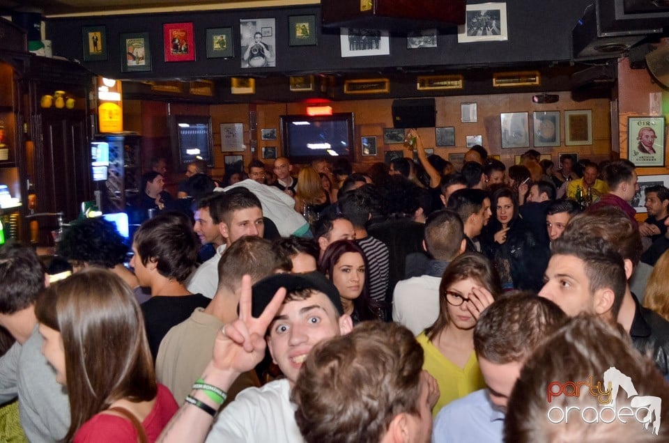 Bere, distracţie şi muzică bună în Lord's, Lord's Pub