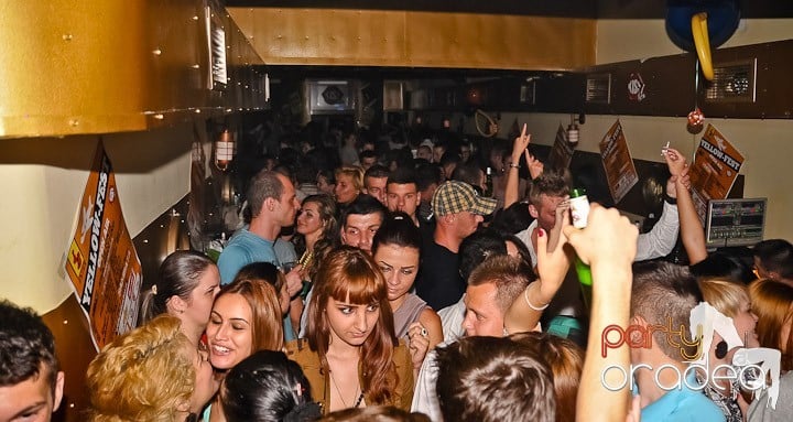 Birthday Party în Yellow Submarine, 