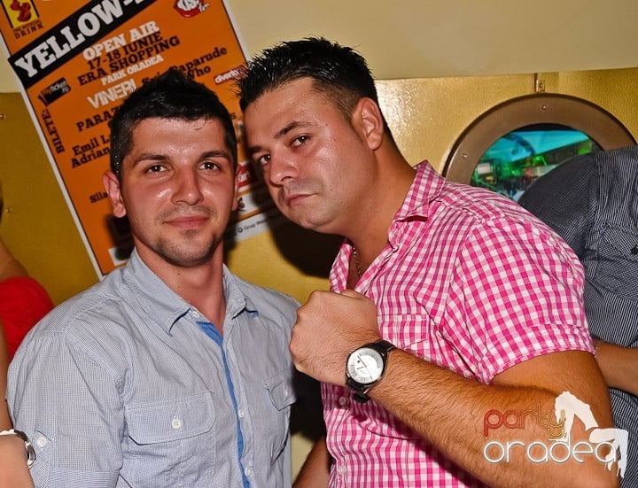 Birthday Party în Yellow Submarine, 