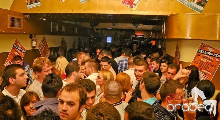 Birthday Party în Yellow Submarine, 