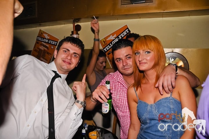 Birthday Party în Yellow Submarine, 