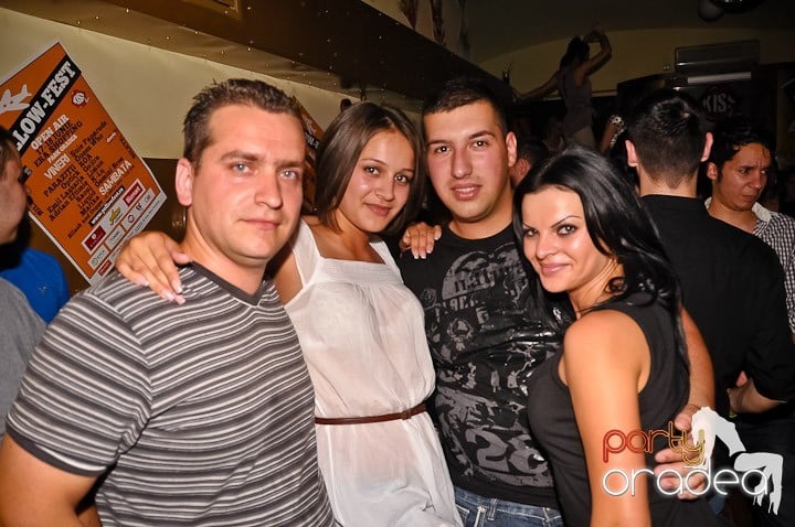 Birthday Party în Yellow Submarine, 