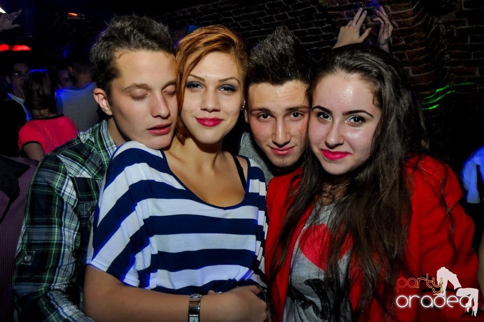 Black Friday Party în Escape,