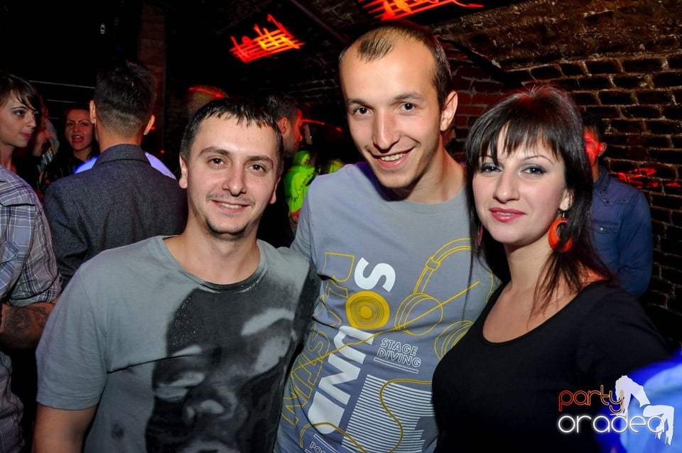 Black Friday Party în Escape,