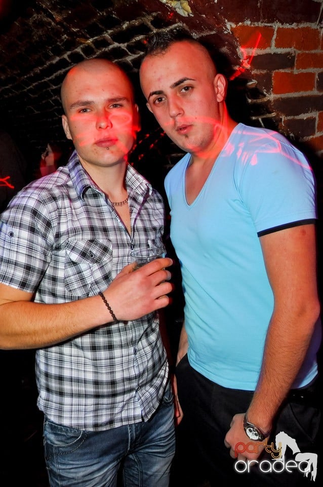 Black Friday Party în Escape,