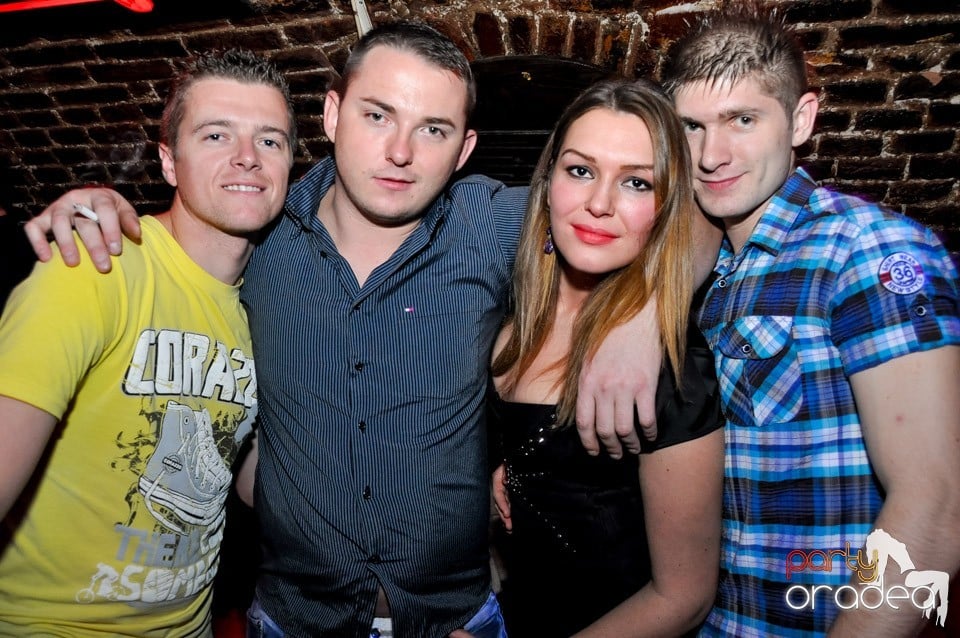 Black Friday Party în Escape,