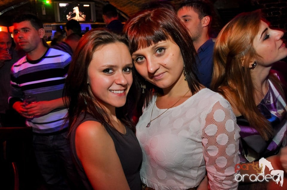 Black Friday Party în Escape,