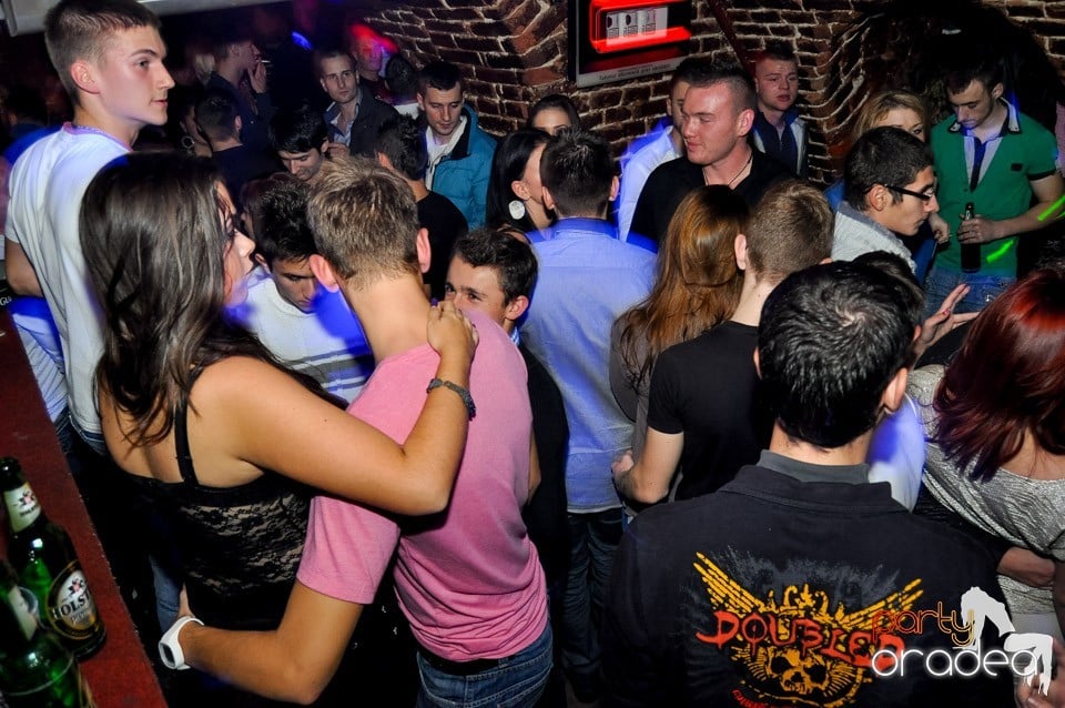 Black Friday Party în Escape,