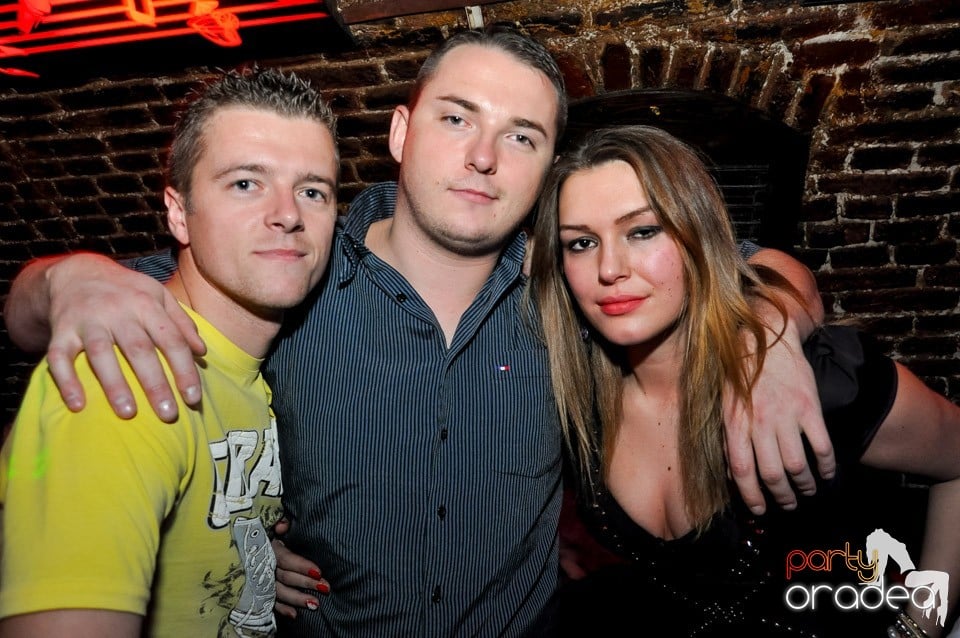 Black Friday Party în Escape,