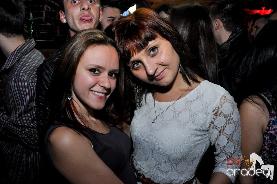 Black Friday Party în Escape,