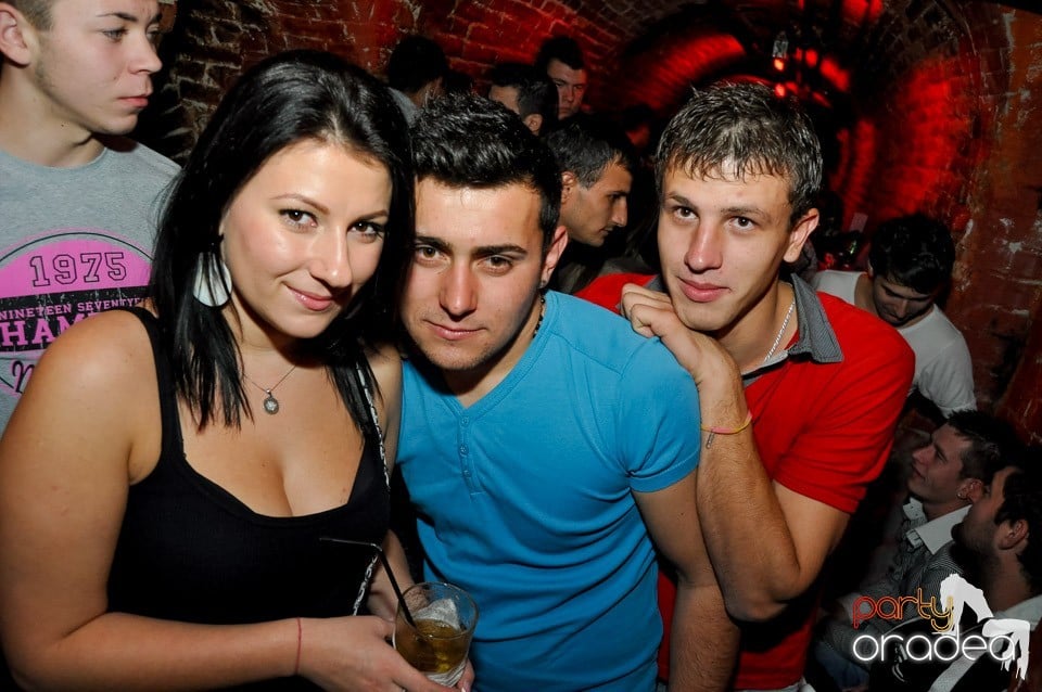 Black Friday Party în Escape,