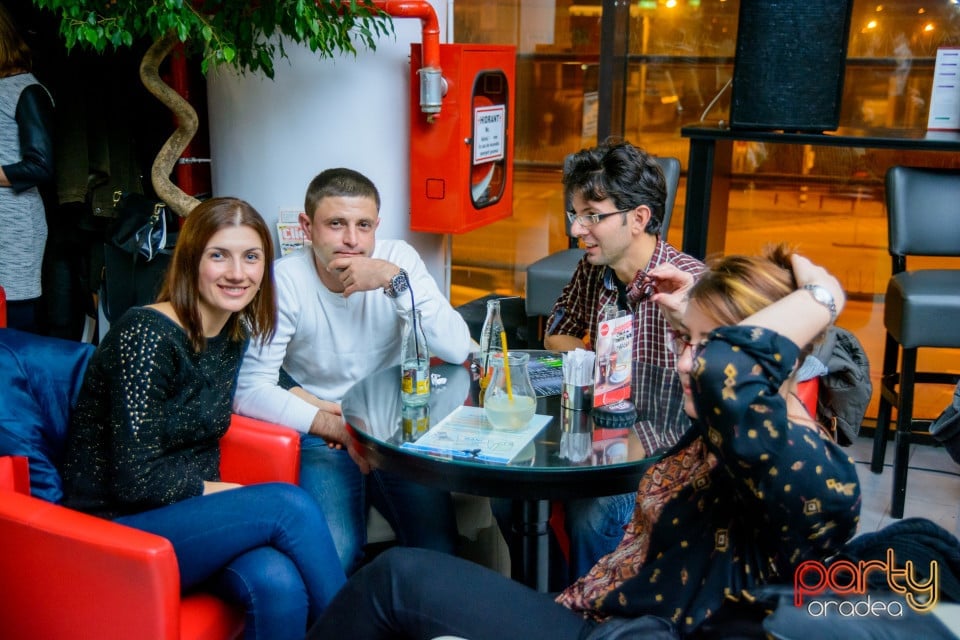 Blondy's Art Café - Karaoke, 