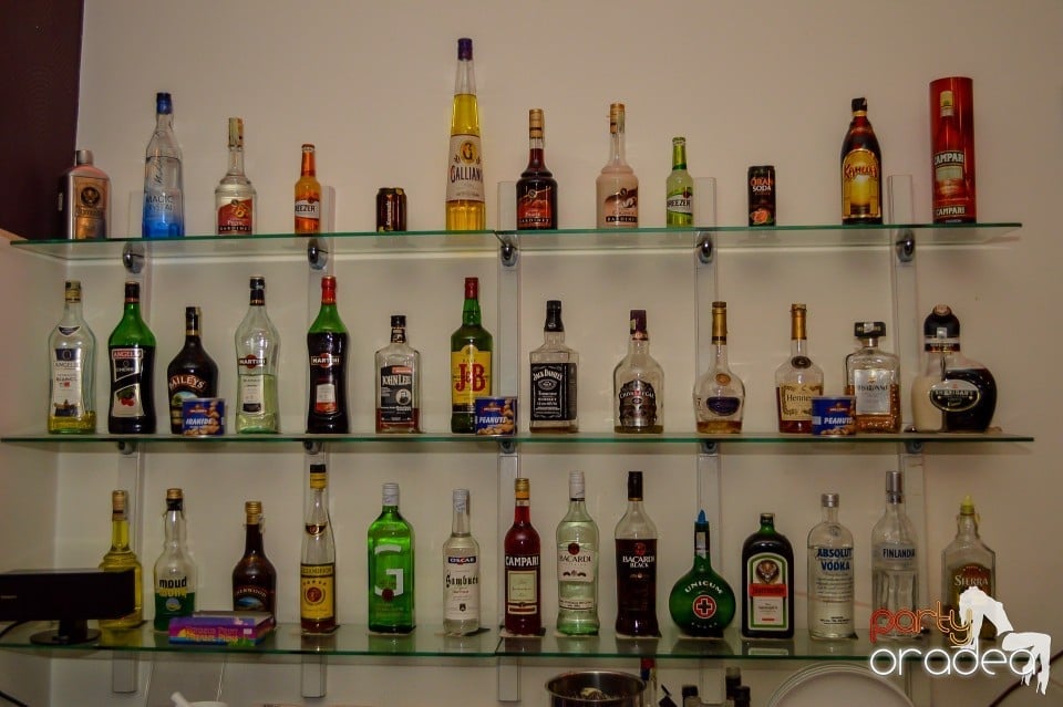 Blondy's Art Café - Karaoke, 