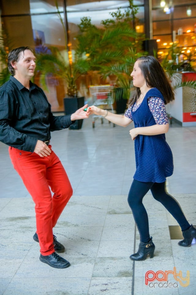 Blondy's Art Café - Karaoke, 