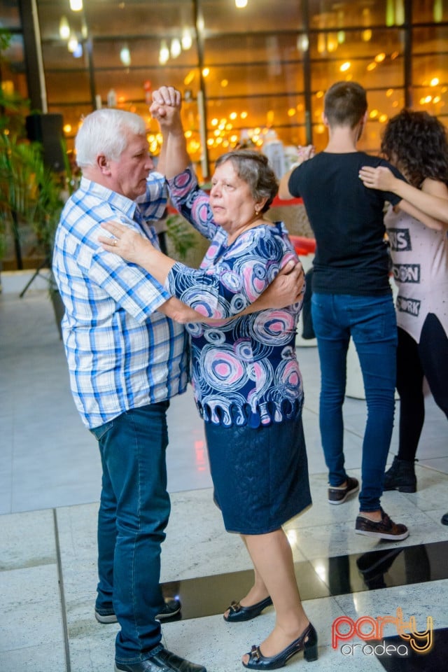 Blondy's Art Café - Karaoke, 