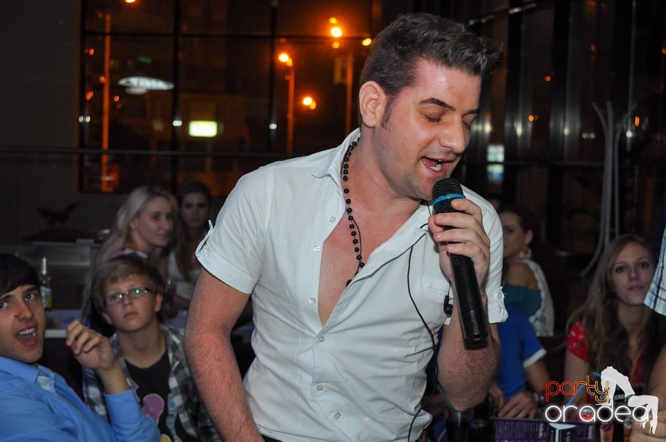 Blondy's Karaoke Party, 