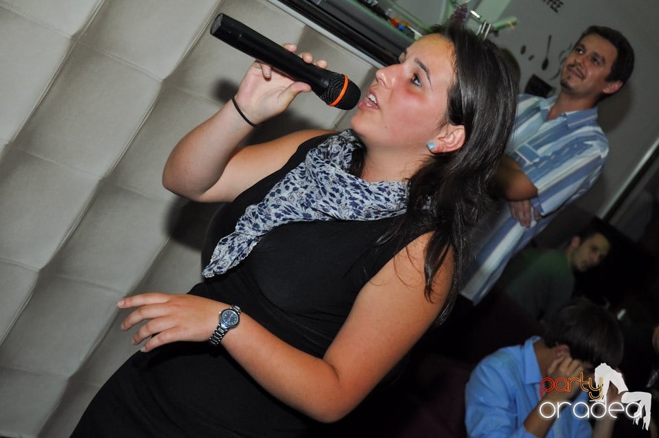 Blondy's Karaoke Party, 