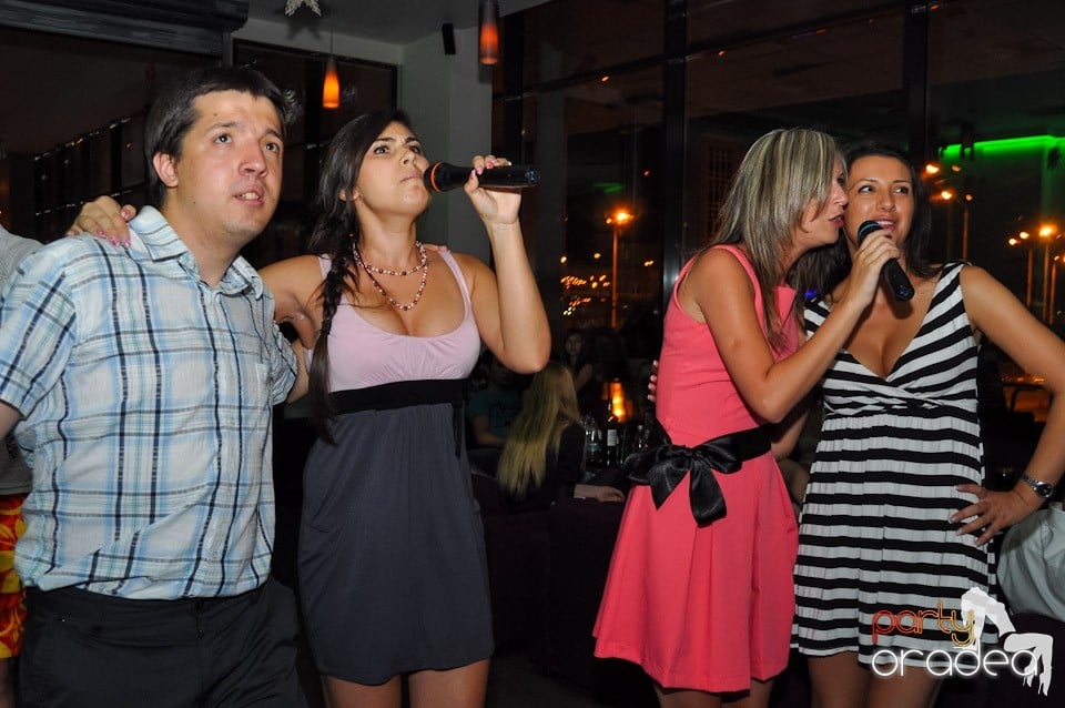 Blondy's Karaoke Party, 