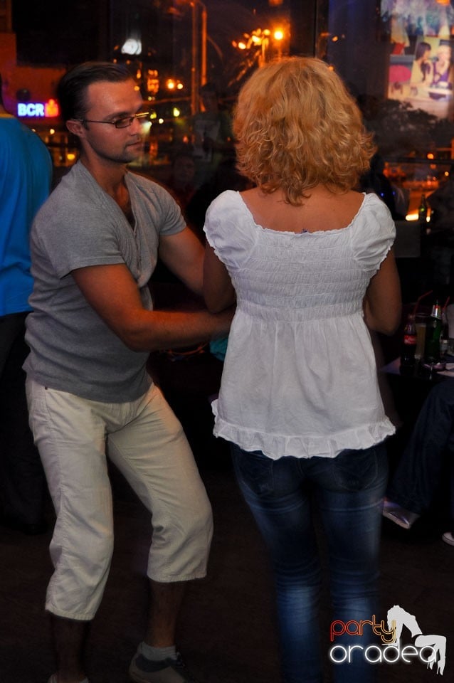 Blondy's - Seară de dans, 