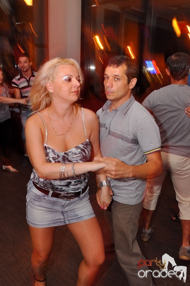 Blondy's - Seară de dans, 