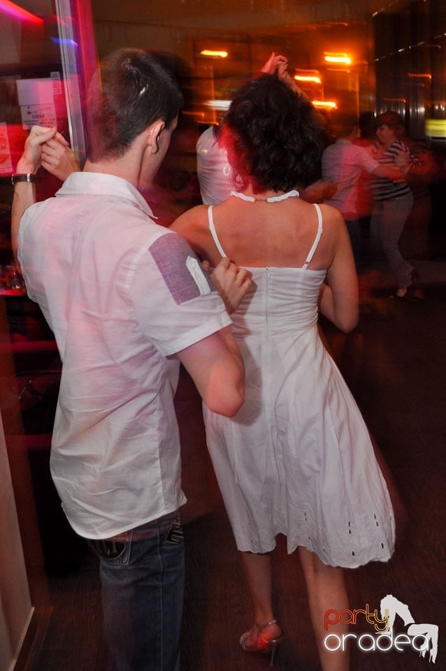 Blondy's - Seară de dans, 