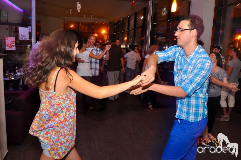 Blondy's - Seară de dans, 