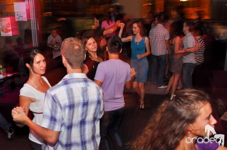 Blondy's - Seară de dans, 