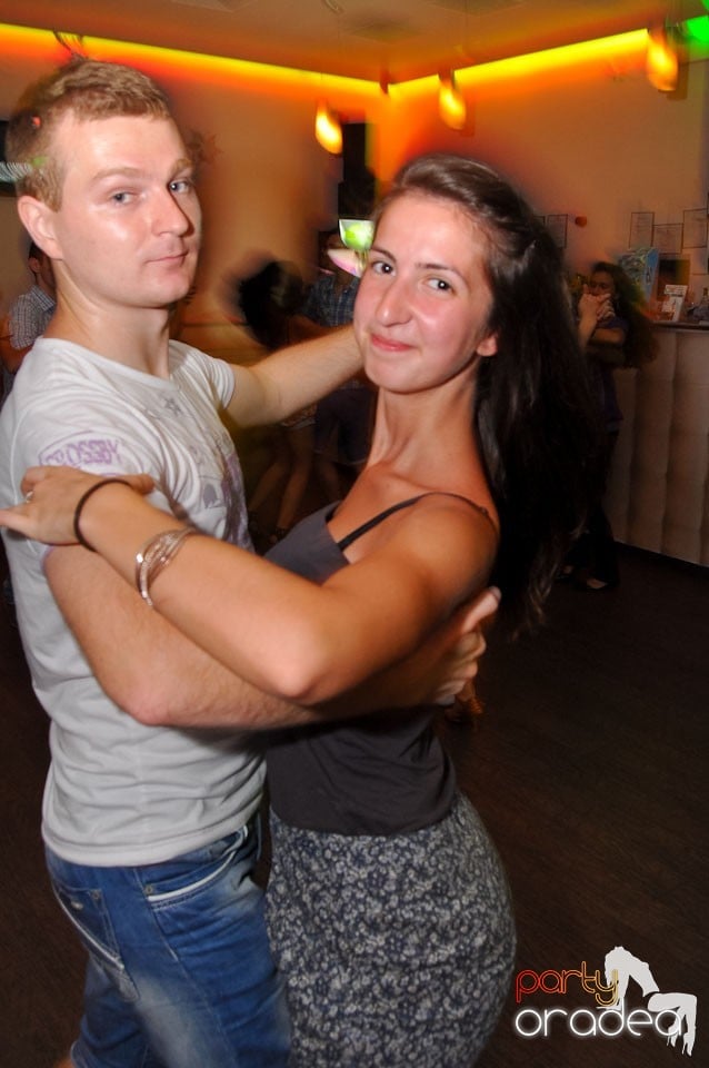 Blondy's - Seară de dans, 