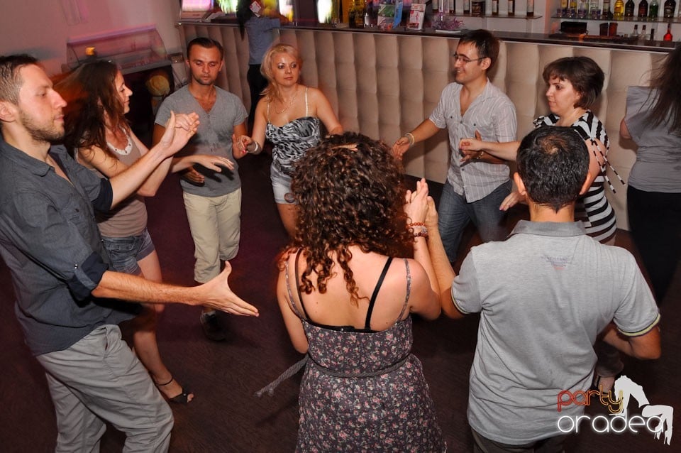 Blondy's - Seară de dans, 