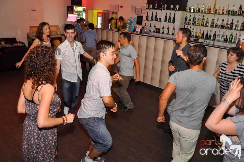 Blondy's - Seară de dans, 