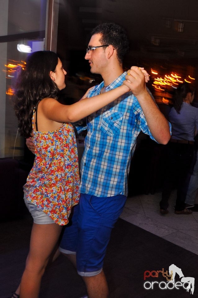 Blondy's - Seară de dans, 