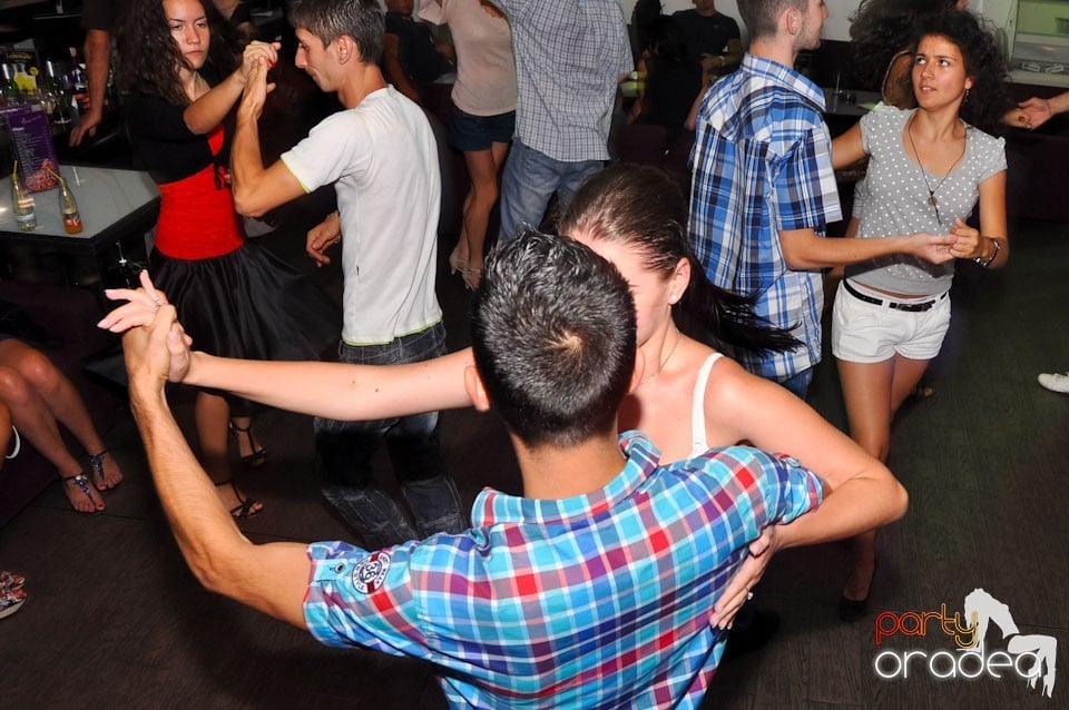 Blondy's - Seară de dans, 