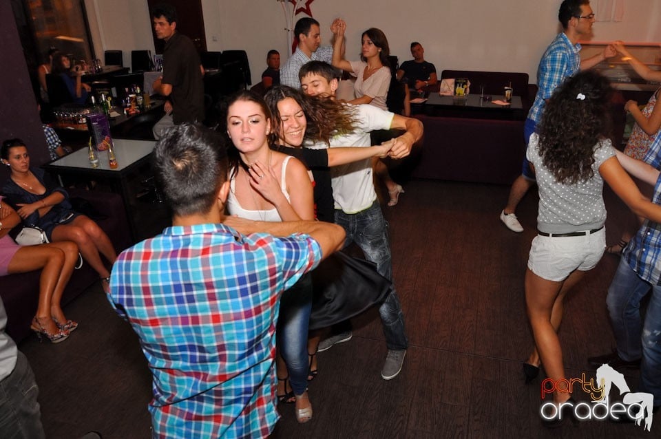 Blondy's - Seară de dans, 