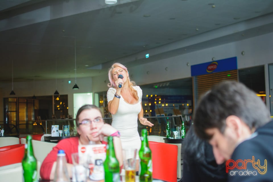 Karaoke Night, 
