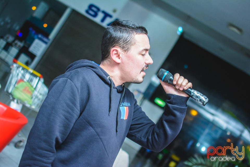 Karaoke Night, 