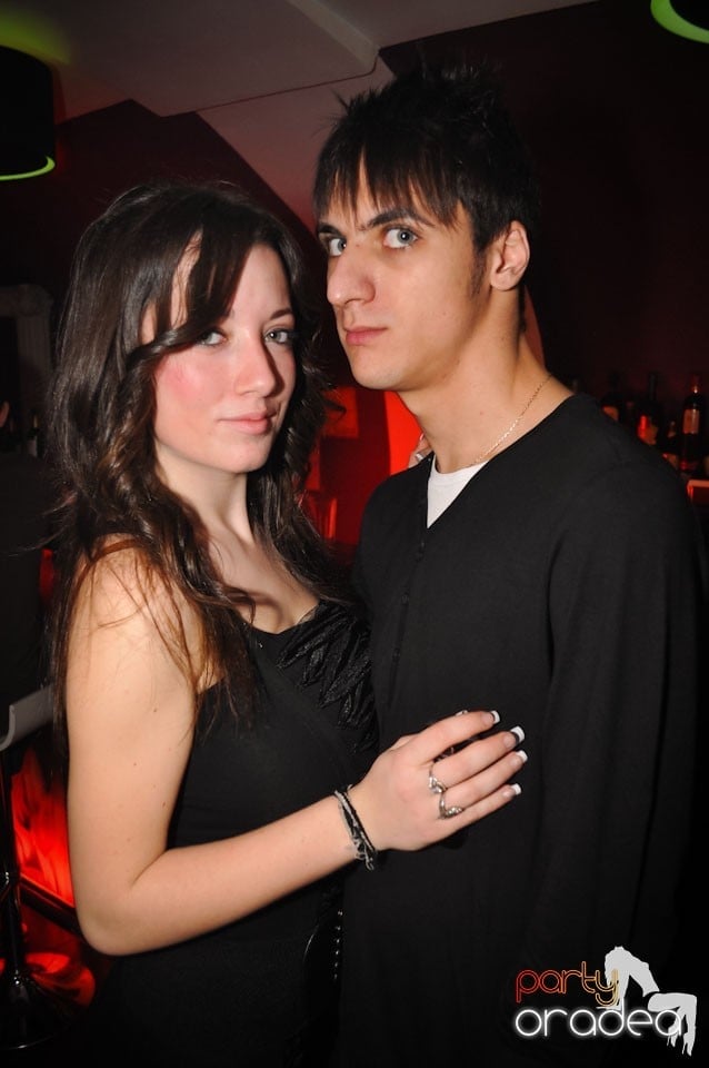 Bomba Party în Club Atti's, 