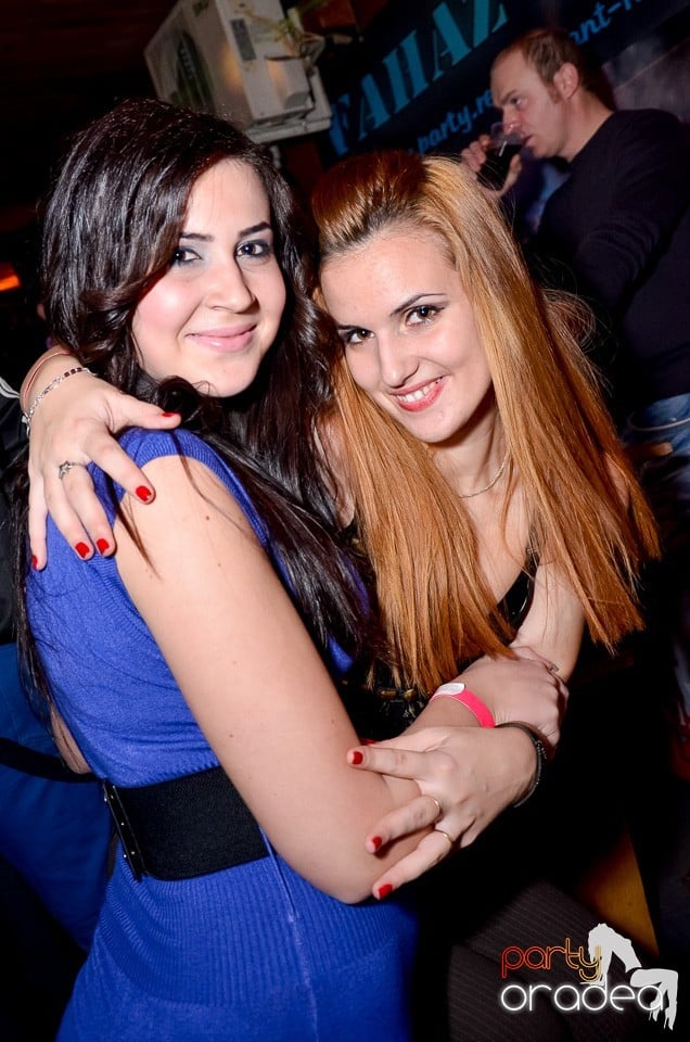 Bomba Party în Disco Faház, 