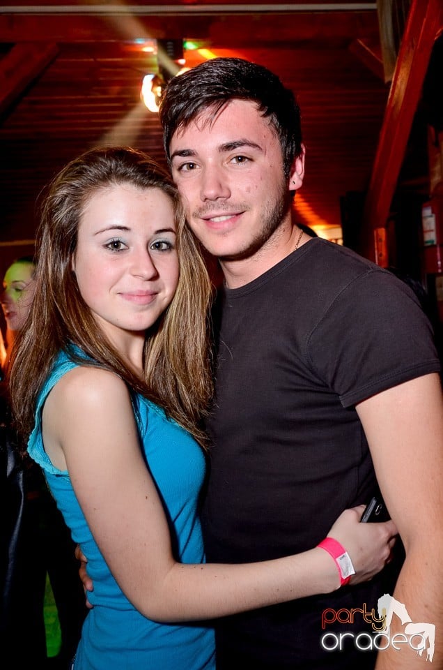 Bomba Party în Disco Faház, 