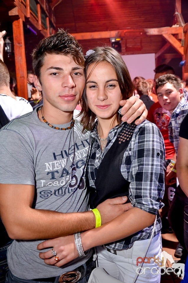 Bomba Party în Disco Faház, 