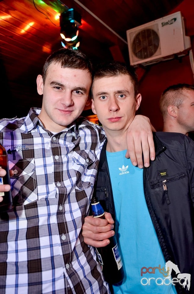 Bomba Party în Disco Faház, 