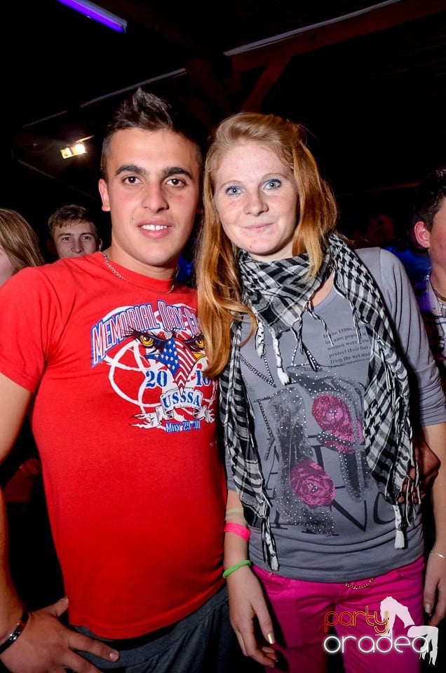 Bomba Party în Disco Faház, 