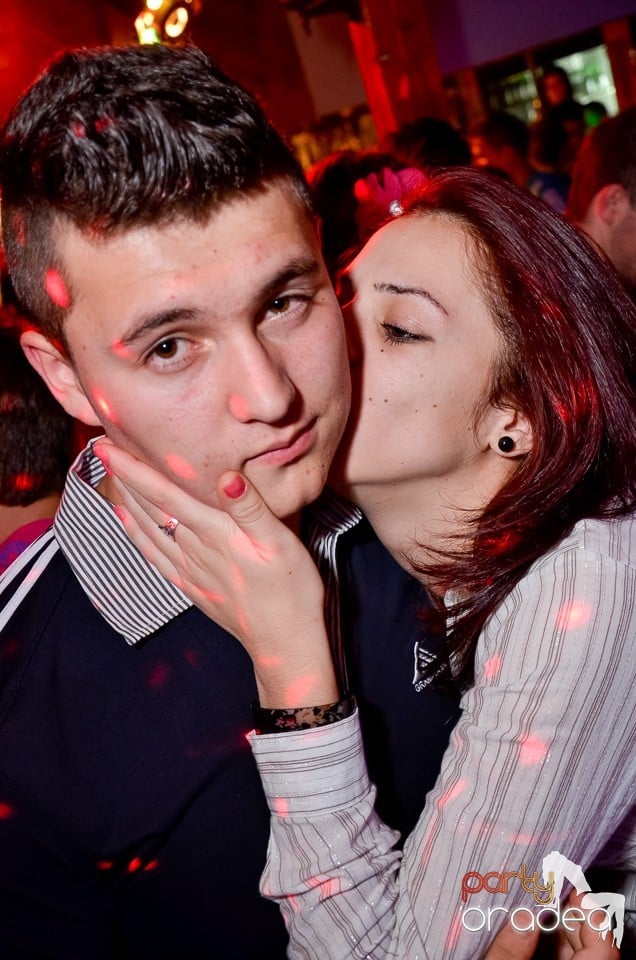 Bomba Party în Disco Faház, 