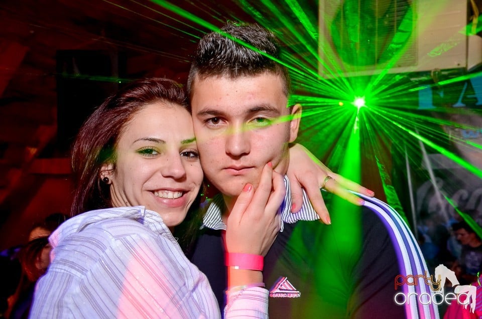 Bomba Party în Disco Faház, 