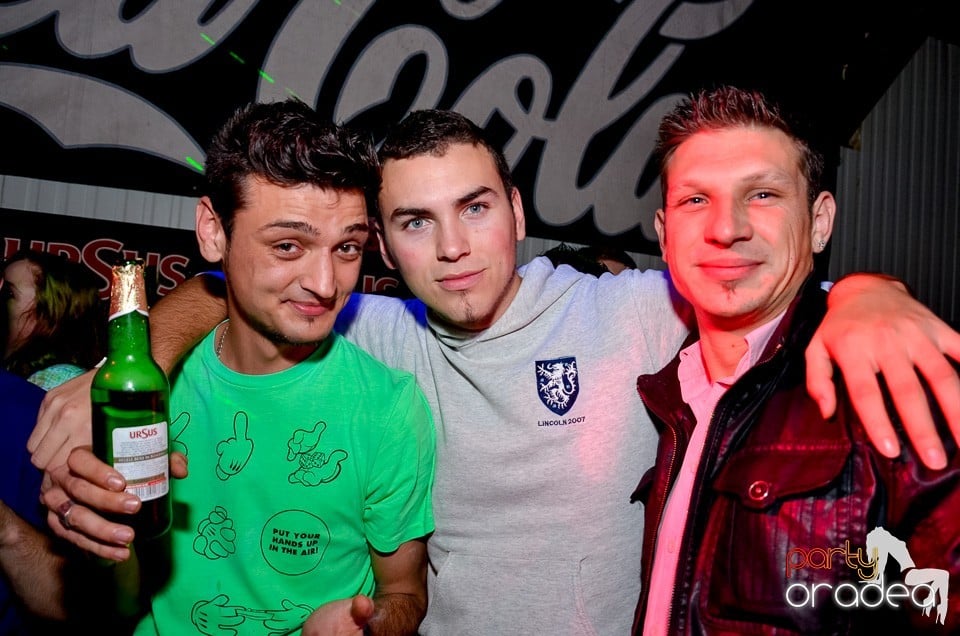 Bomba Party în Disco Faház, 