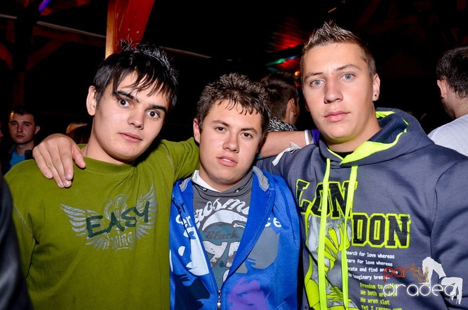 Bomba Party în Disco Faház, 