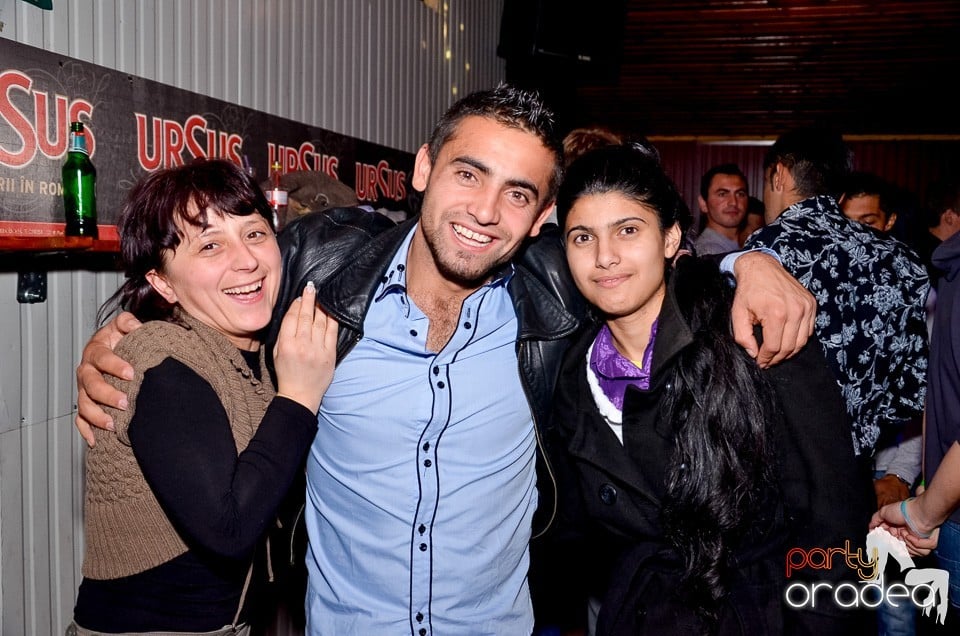 Bomba Party în Disco Faház, 