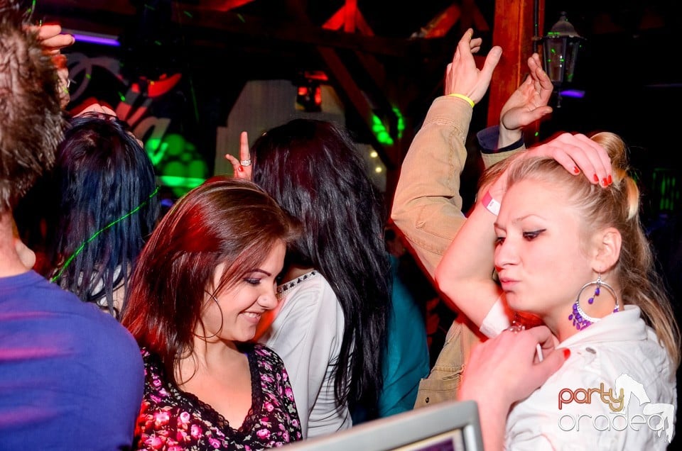 Bomba Party în Disco Faház, 