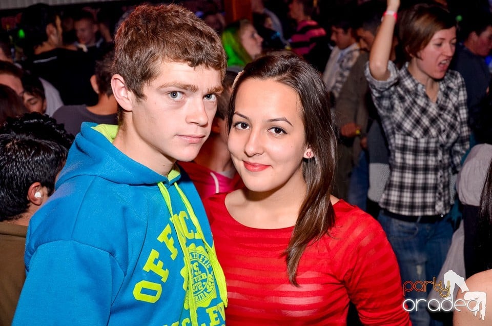 Bomba Party în Disco Faház, 