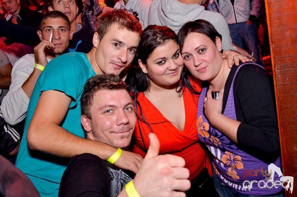 Bomba Party în Disco Faház, 