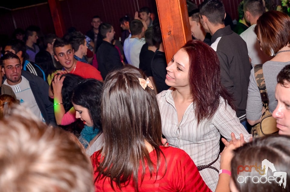 Bomba Party în Disco Faház, 